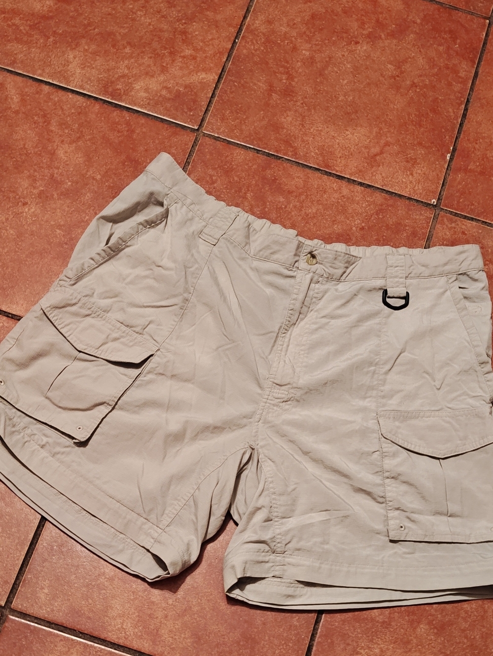 Columbia Men's Cargo Shorts - Light Tan